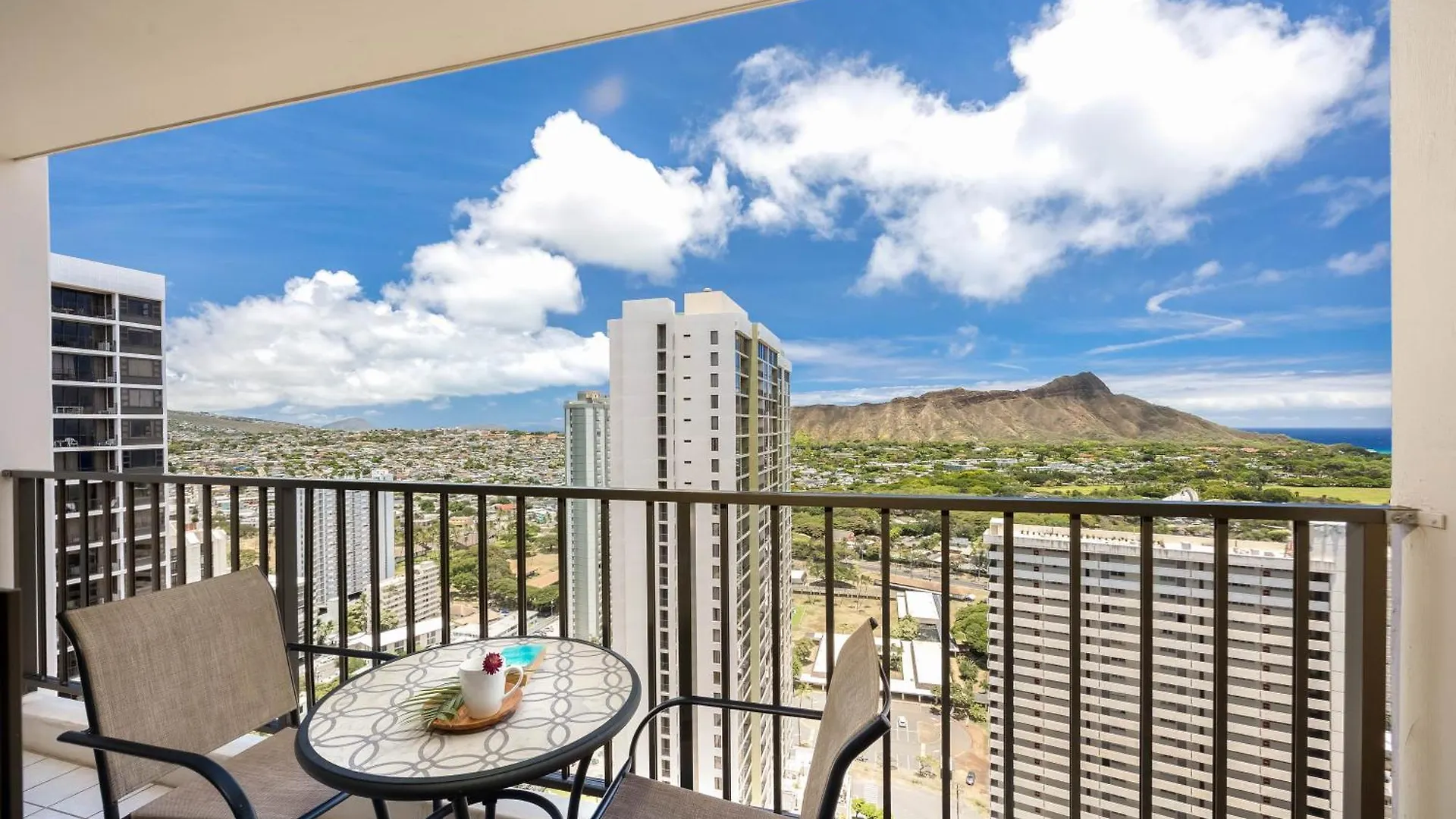 Beautiful 34Fl Condo - Diamond Head View - Parking 檀香山